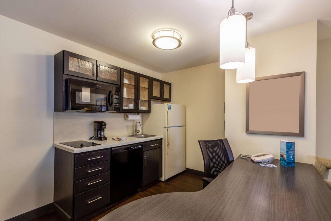 Sonesta Simply Suites St Louis Earth City Exterior foto