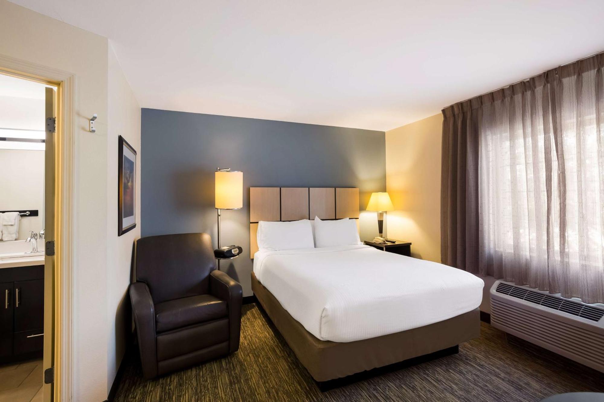 Sonesta Simply Suites St Louis Earth City Exterior foto